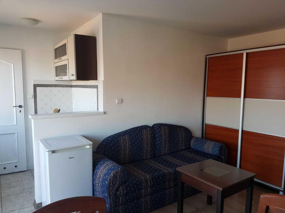 E&S_ Apartament Міліч Екстер'єр фото